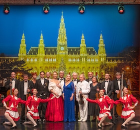 WIENER OPERETTEN WEIHNACHT - Eine Wiener Weihnachtsrevue mit Solisten, Ballett, Orchester und Entertainment