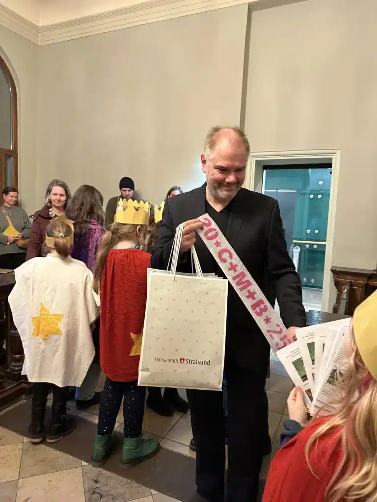 OB Badrow empfaengt Sternsinger im Rathaus 2025